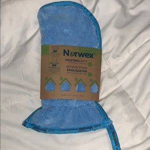 Norwex dusting mitt